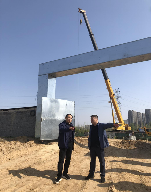 鄭州市建設投資集團有限公司黨委委員、副總經理張巖到侯寨新鎮(zhèn)區(qū)安置區(qū)調研項目建設工作