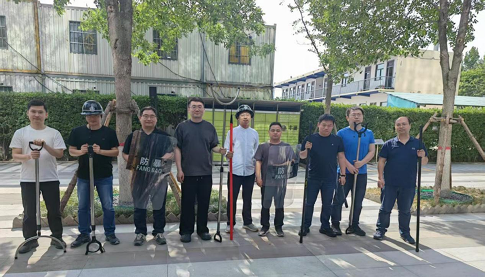 以“演”筑防   以“練”備戰(zhàn)   市建投開展反暴恐專項(xiàng)演練